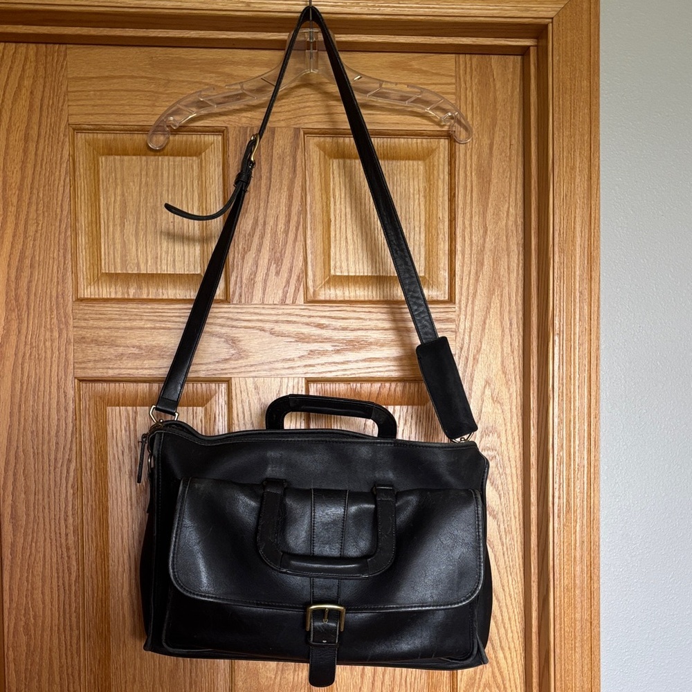 Classic Black Leather Messenger Bag - COACH